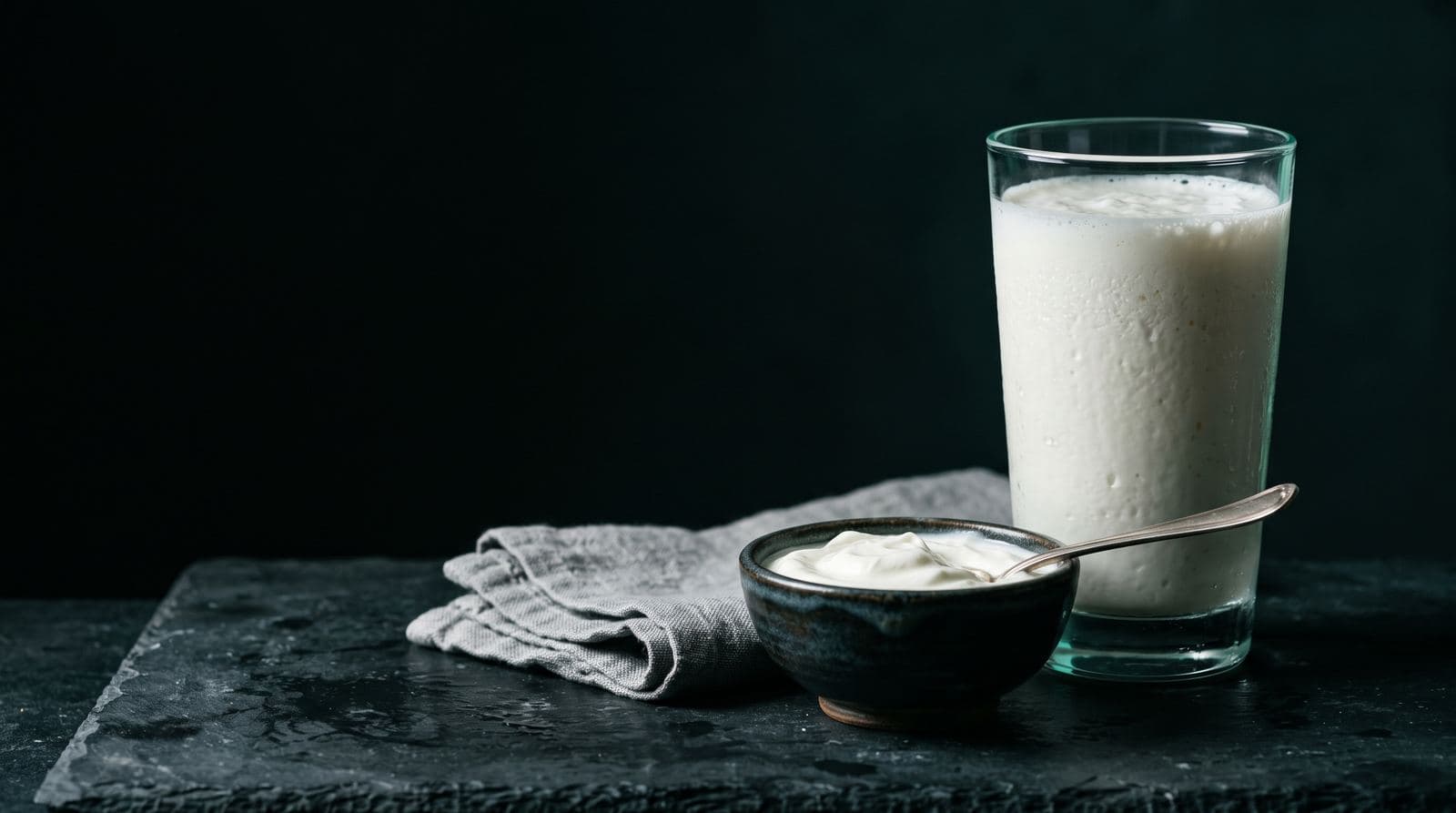 Should You Eat Protein Before Bed? What the Casein Research Actually Shows